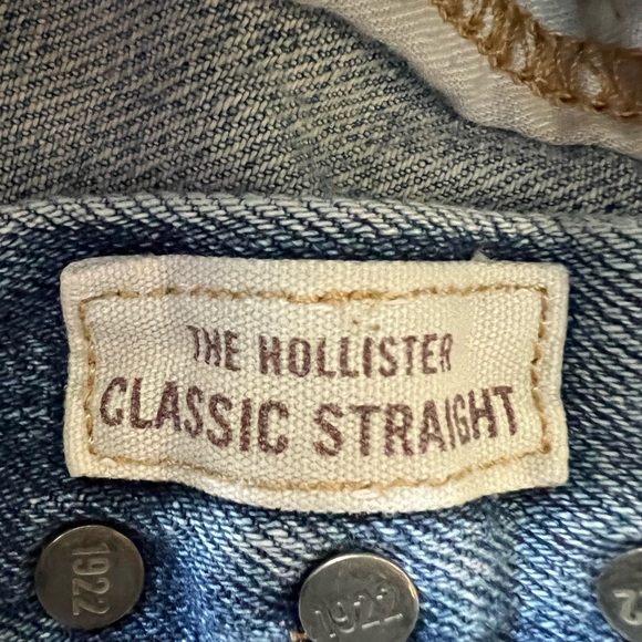 Hollister Classic straight distressed denim. Button fly Mens size 29x32 - Picture 7 of 7